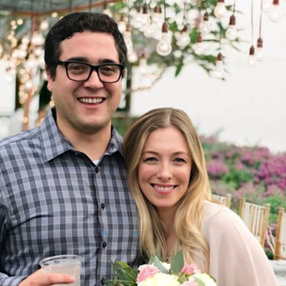 Meet your Posher, Nicole - Picture 1 of 1